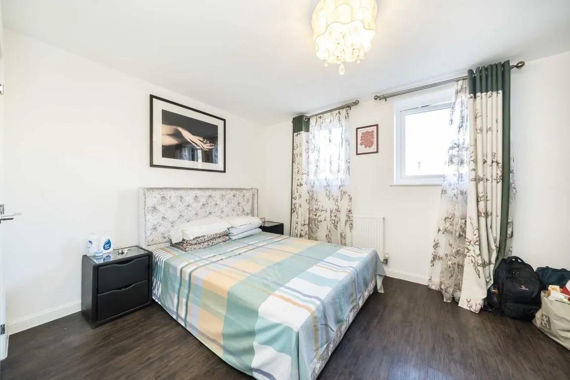 Edgecumbe Avenue, NW9, London